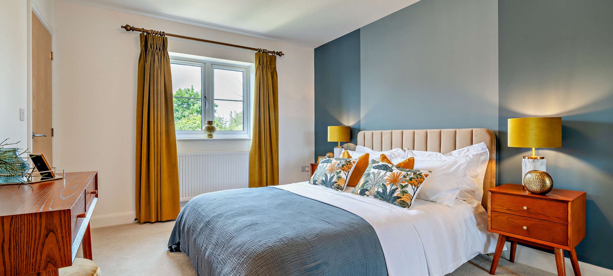 <h1>A collection of <br>homes surrounded <br>by countryside views</h1>