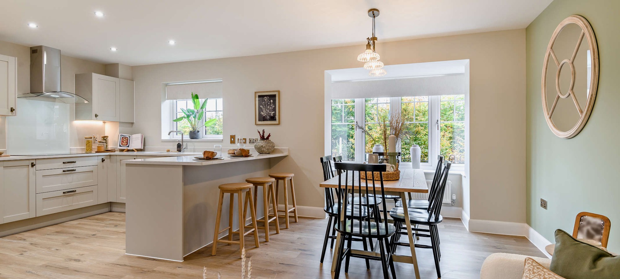 <h1>Beautifully <br>designed homes <br>in Wiltshire</h1>